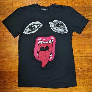 Cute face graphic tee